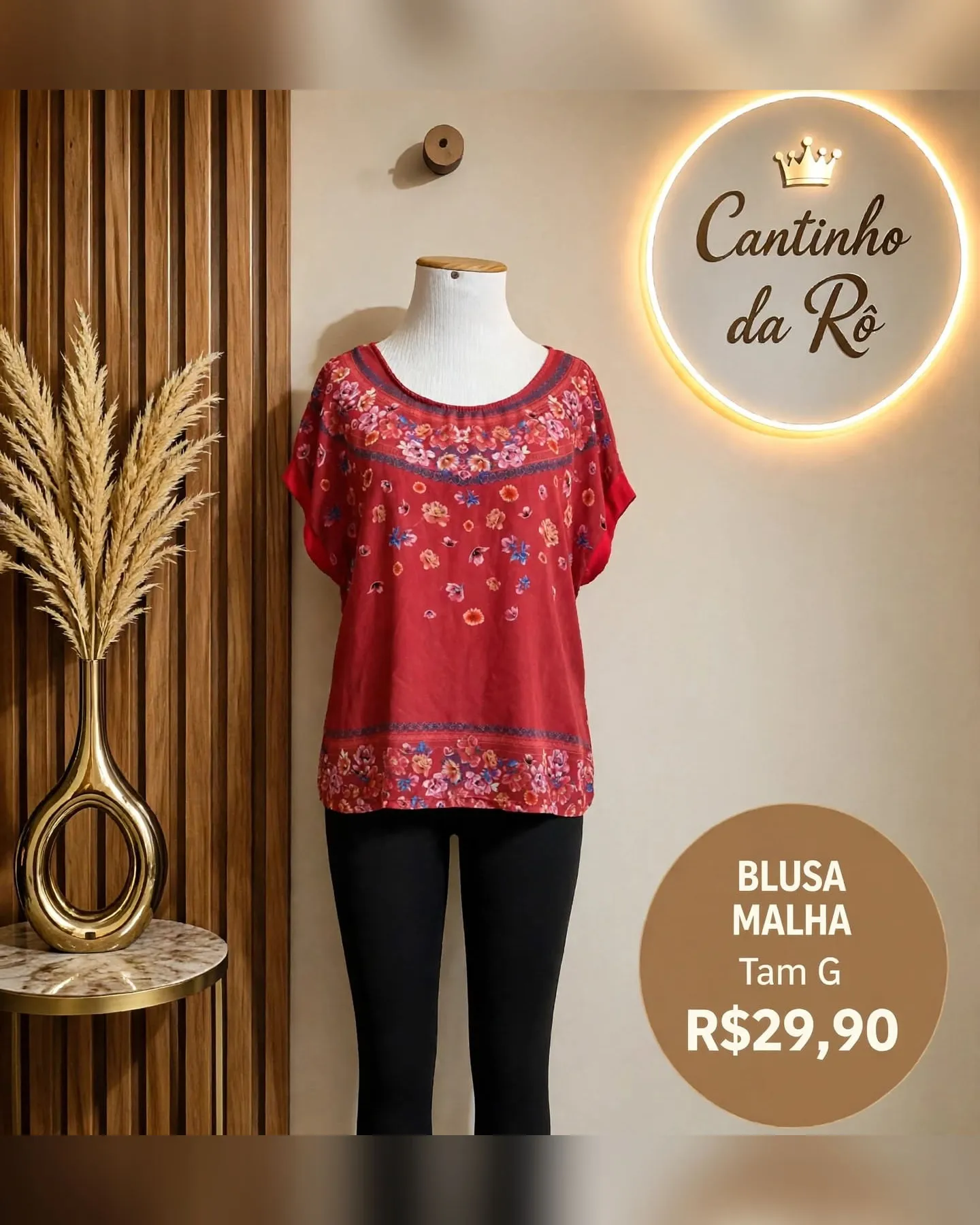 Blusa de malha vermelha florida, foto 1 de 1